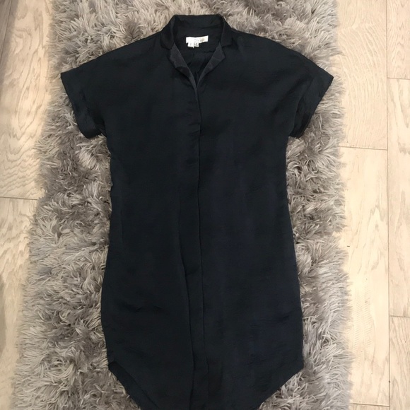 Ovi Dresses & Skirts - Boutique Ovi Navy silk like feel dress- Small